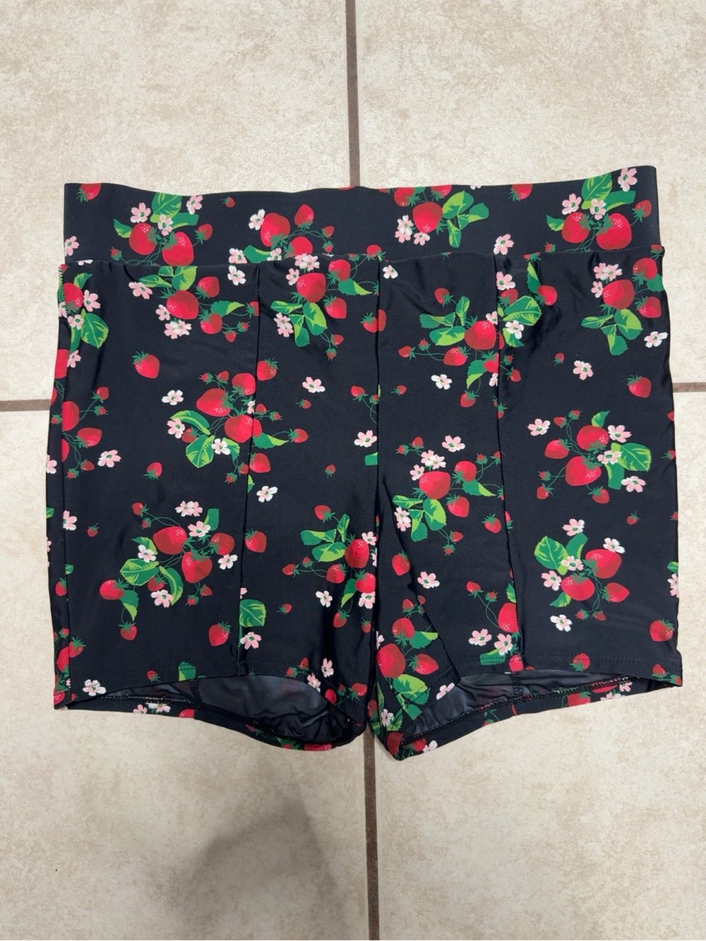 Retro Chic by Torrid Strawberry Print High-Waist Swim Shorts Size 0